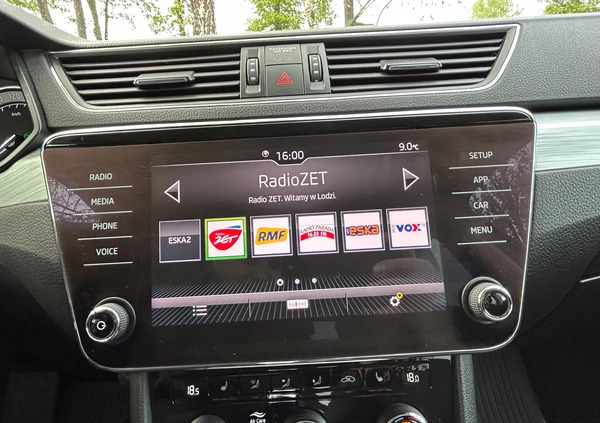 Skoda Superb cena 96600 przebieg: 105450, rok produkcji 2019 z Pabianice małe 254